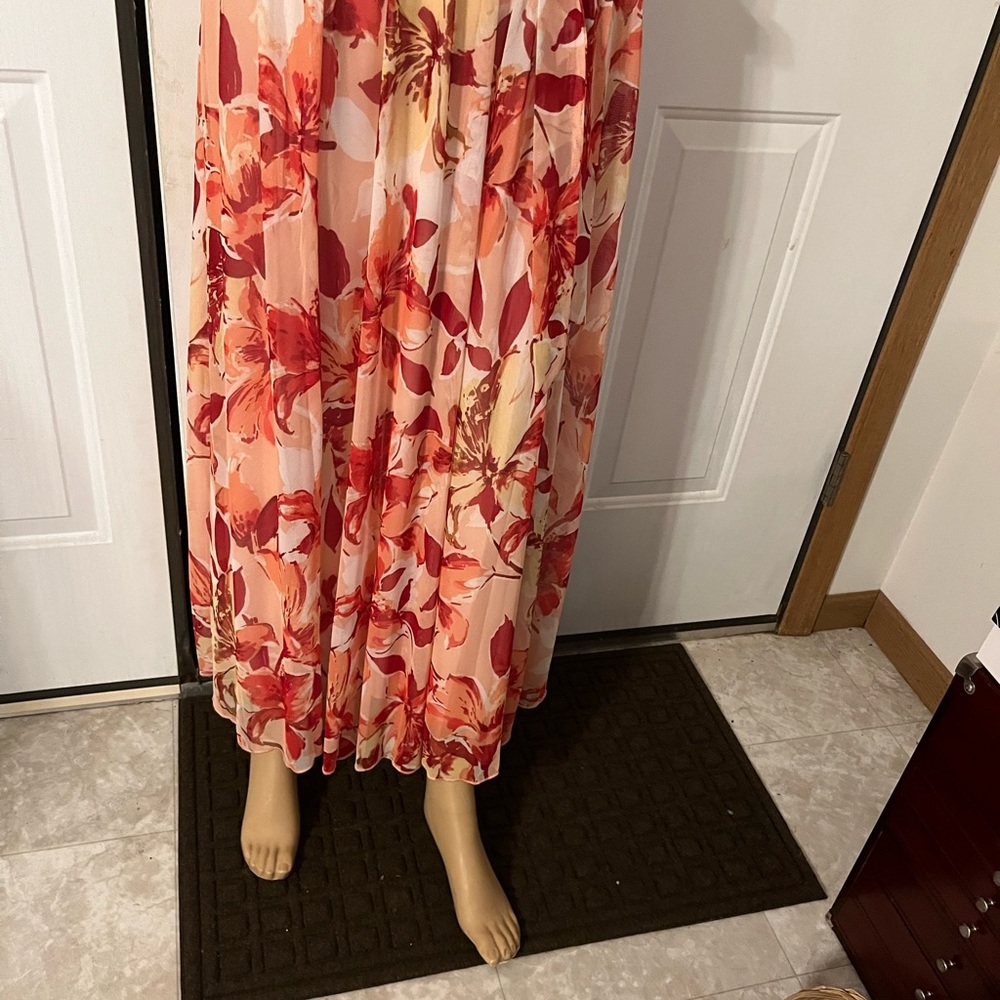 New beautiful dress size 14 - Picture 5 of 12